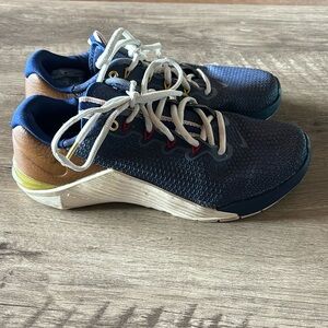 Nike Metcon blue sneakers size 8